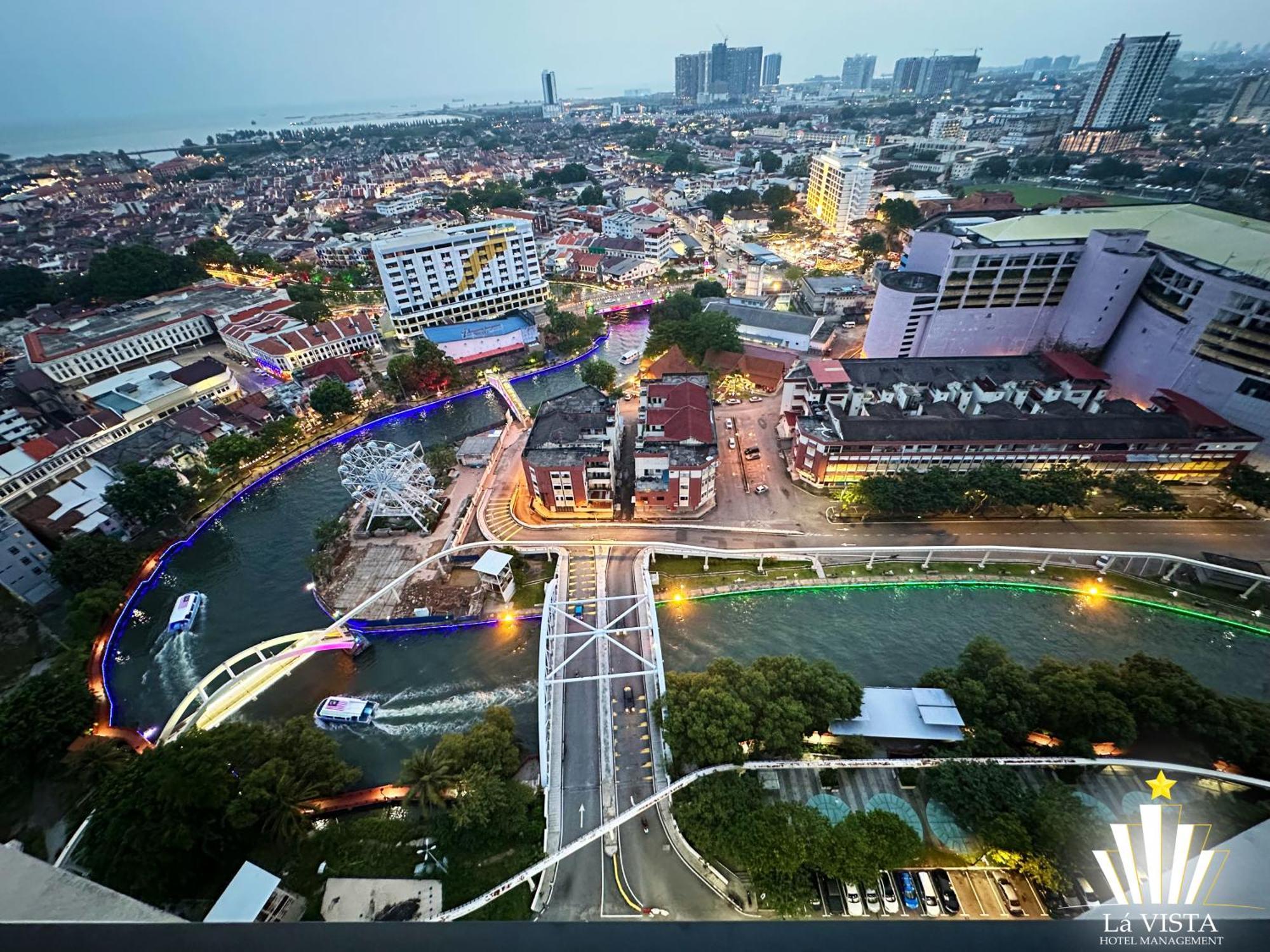 The Shore Hotel & Residences By La Vista Malacca Exterior foto